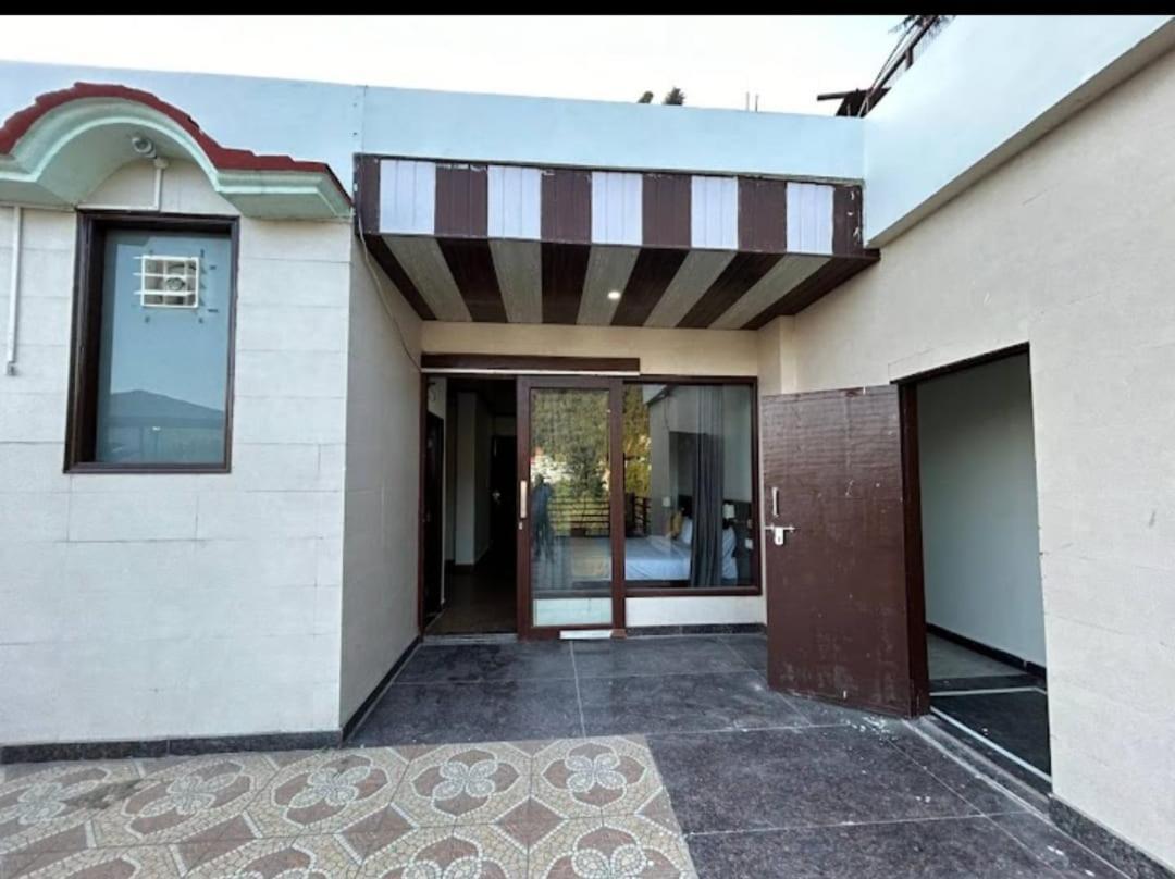 Hotel 7 Heavens موسوري المظهر الخارجي الصورة