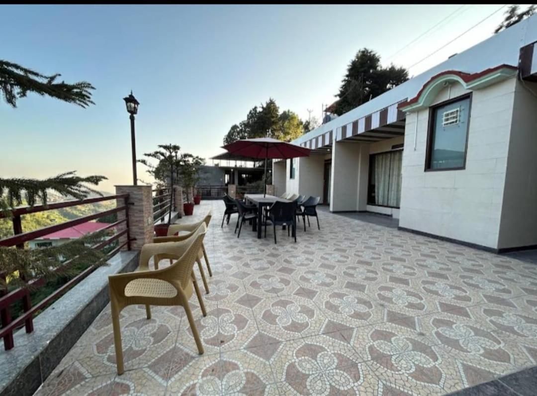 Hotel 7 Heavens موسوري المظهر الخارجي الصورة