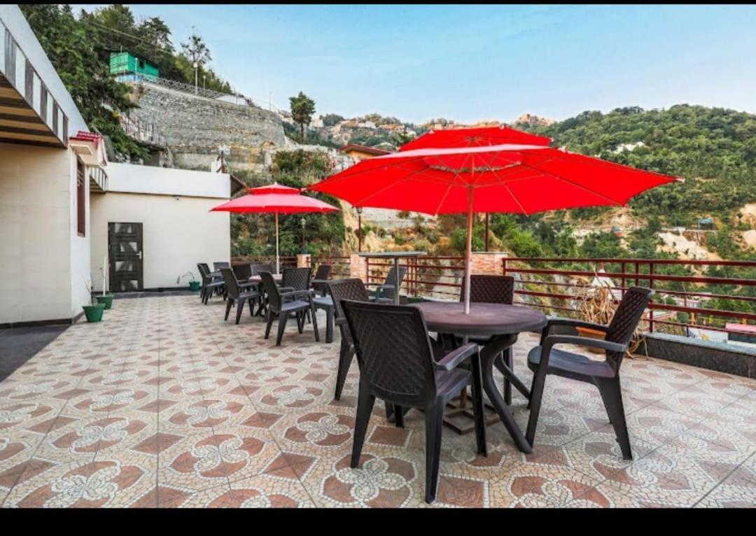 Hotel 7 Heavens موسوري المظهر الخارجي الصورة